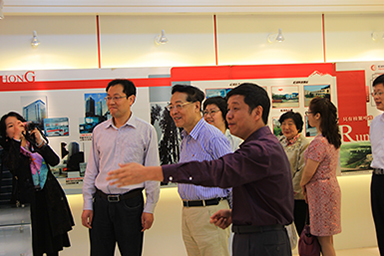 上海理工大學(xué)虹潤(rùn)院士專(zhuān)家工作站成立座談會(huì)在虹潤(rùn)召開(kāi)