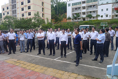 南平市市委書(shū)記裴金佳、市長(zhǎng)林寶金率市委市政府全部領(lǐng)導(dǎo)及各市縣主要領(lǐng)導(dǎo)一行蒞臨我公司視察指導(dǎo)